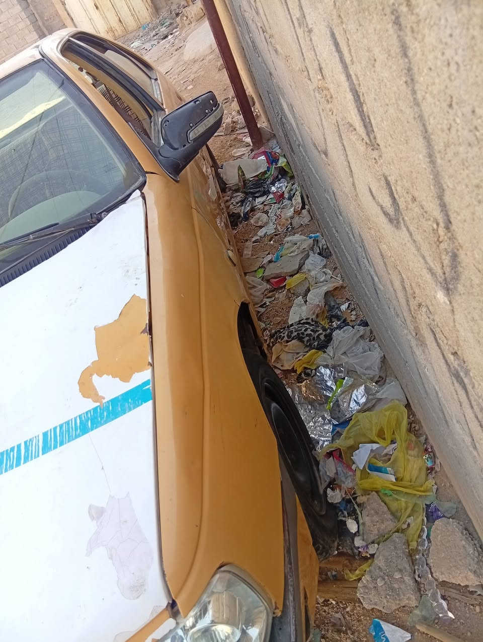 السلام عليكم سياره للبيع ومراوس 405 موديل 2010 الثانويه ل 26 راعيها ما واصل ماكينه بها خير سلفها واقف تراد لها ترتيبات بسيطه السعر 13 بها مجال. *********** تواصل واتساب مفتوح الخاص
