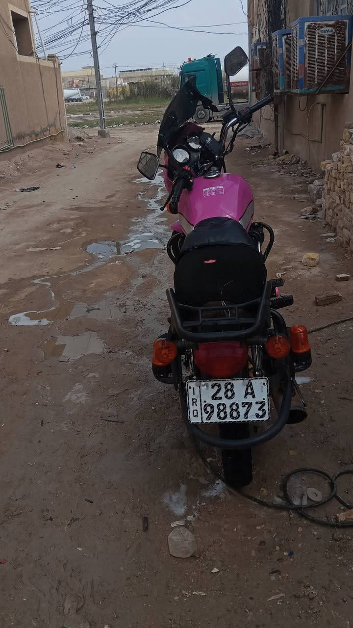 سلام عليكم دايون نفخ دراجه خير من الله مكينه كفاله زوج تايرات جدد ويل وره جديد كامله دراجه وياها صندوك دلفري سعر1900وبيها مجال رقم وسنويه ب اسمي عنواني كوفه شارع معمل***********
