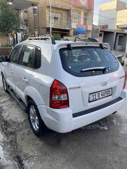 السلام عليكم توسان موديل 2010 خليجي صبغ أربع قطع وسونار مرفق بل منشور ماشيه 167 كتلوك الشركه موجود مكينه 2000 تخم ويل كب 5 شاشه  صدر امامي خلفي جديد تخم تاير تبريد ثلج  سعر 103 رقم بغداد دولي بأسمي هزه جديده ورقم وسنويه 2030 اتصال ***********
