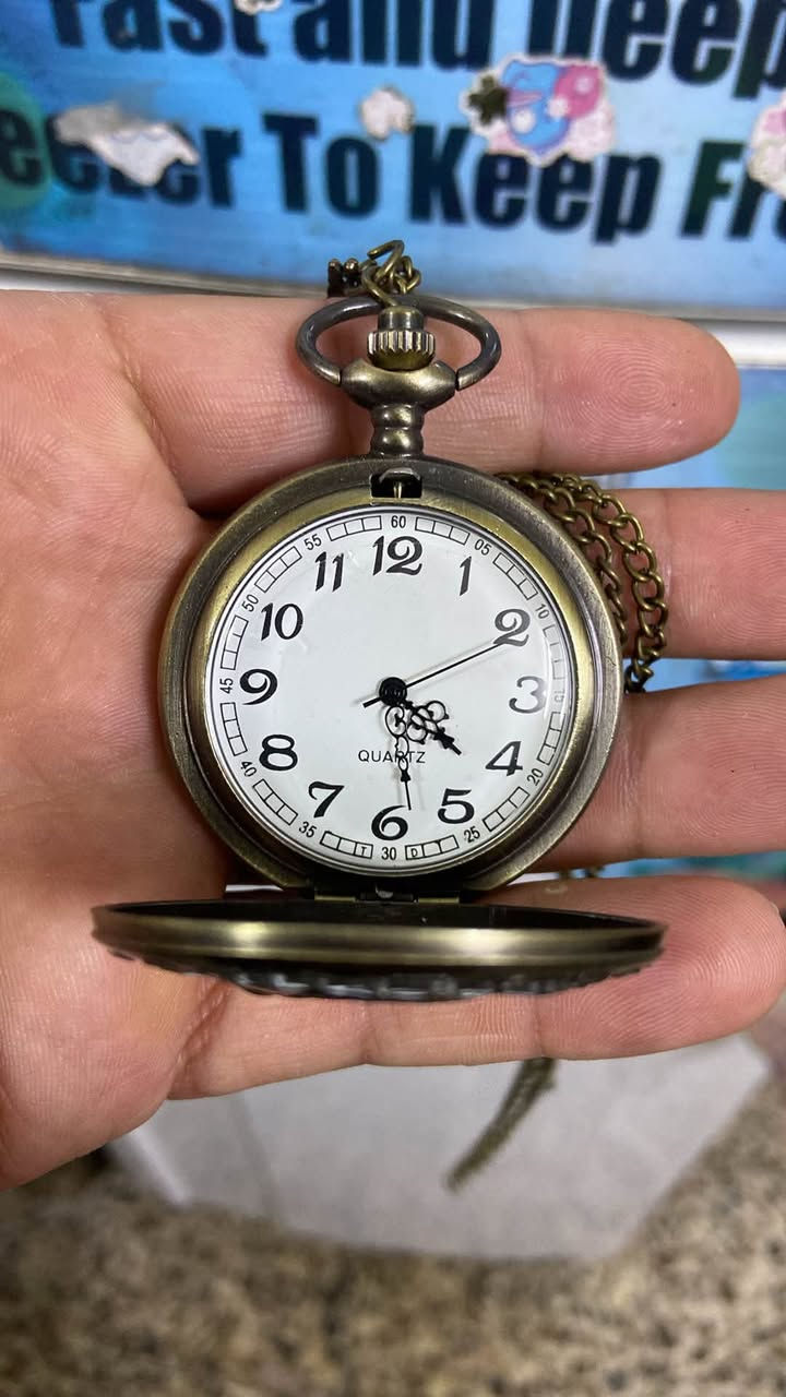 ساعتين جيب وحده ارقام رومانية والثانية هنود الحمر
ثنينهم معدن بالة السعر ٢٠


**إذا كنت صاحب هذا الإعلان وتريد حذفه لأي سبب، رجاءا أرسل رسالة إلى الدعم الفني**