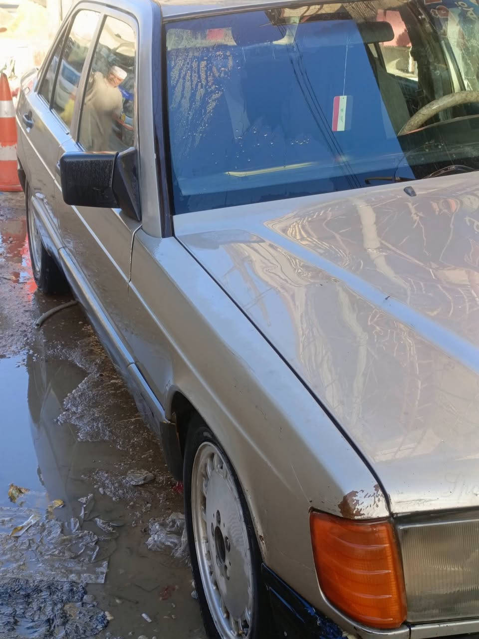 السلام عليكم 
مارسيدس
1991
مكينه بلاديه
رقم اربيل بسمي 
ابيع سويج 
مكان نجف
السعر 27 
***********
