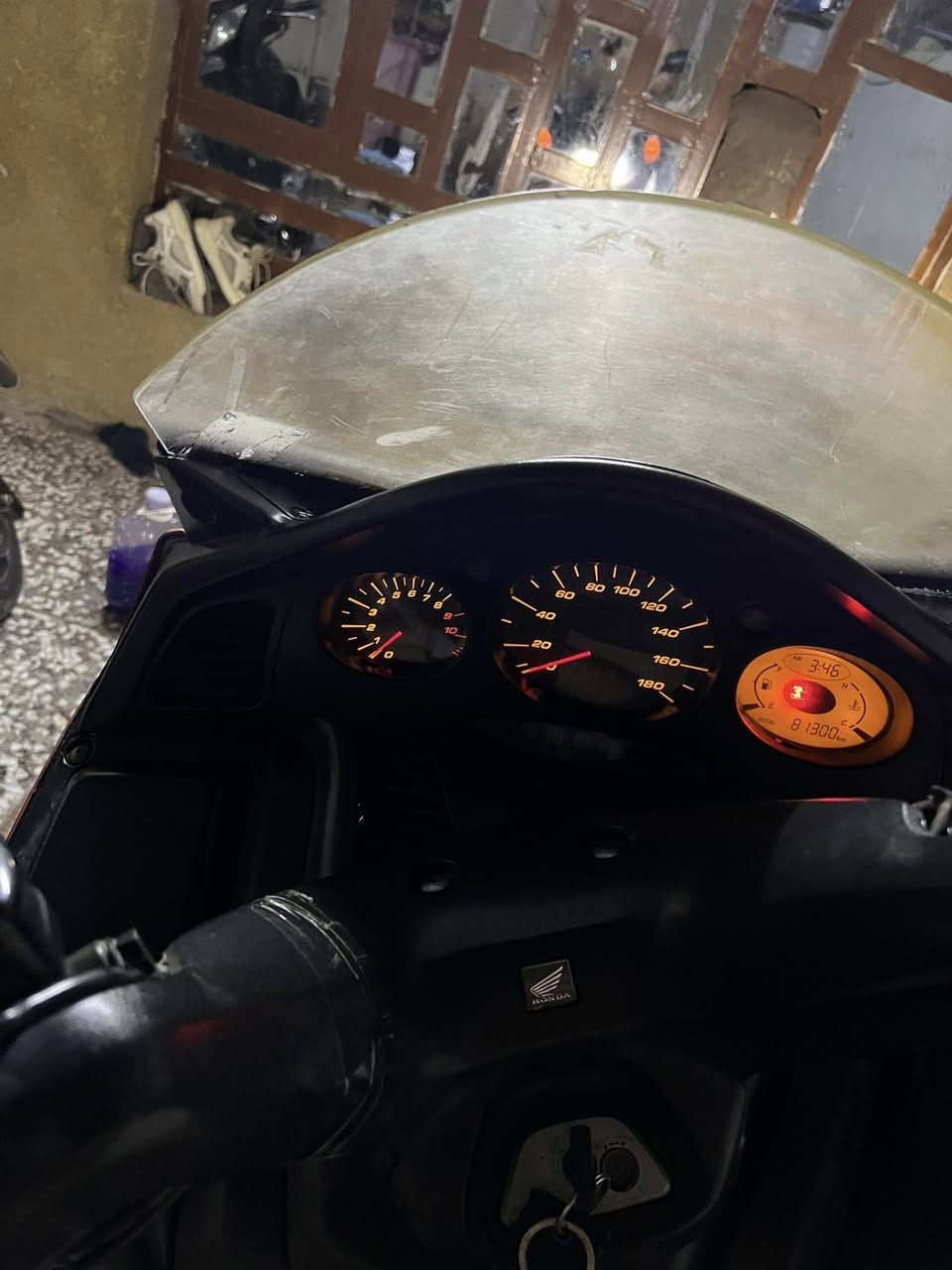 سلام عليكم سلفر 400 دراجه متروكه سبب تركهة الدرجه من تحمه تطفه تعوفيه شويه ترجع شغل تشتغل نكره ابيع كوم حديد  العنوان بغداد ابو دشير  السعر 850وبيهة مجال 
***********
