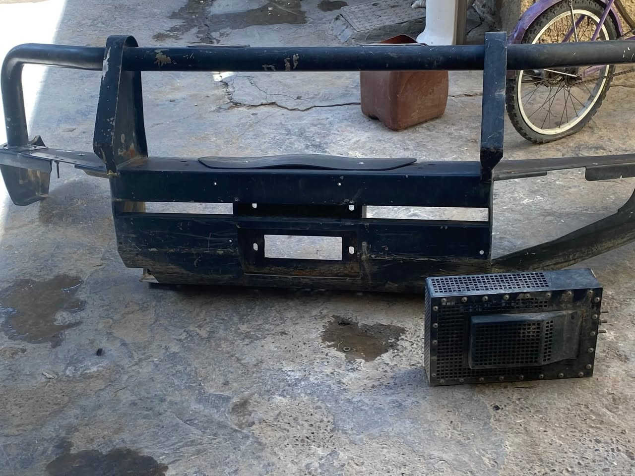 دعامية قطرية البيع مع محتوياتها  رادار صندوق  هوك سحب.  تواصل علا رقم ***********
