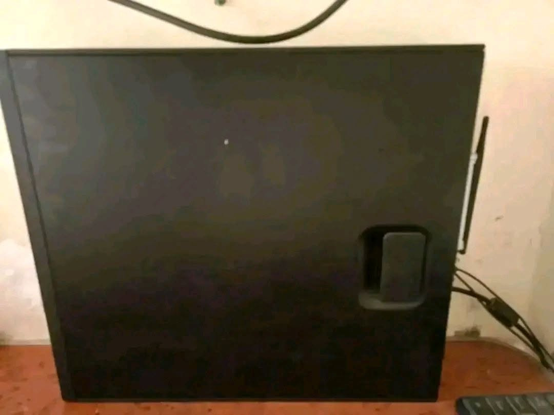 الكيسة hp للبيع
المعالج Amd 10 
الرامات 8
الهارد 500
ويندوز 10 
كارت الشاشه داخلي  2 جيجا
تم تخفيض السعر لسرعة البيع 
رقم للتواصل 01091315707


**إذا كنت صاحب هذا الإعلان وتريد حذفه لأي سبب، رجاءا أرسل رسالة إلى الدعم الفني**
