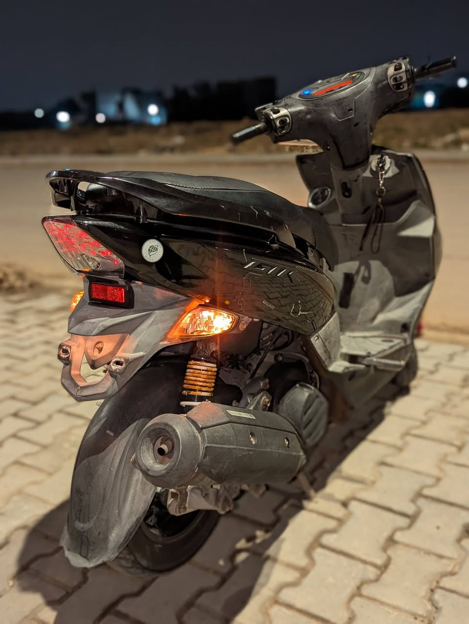 جي تي ار موديل 2014 كفاله عامه من تاير للتاير 
دراجه بحاله وكاله شلعه ومعدل شلعه تخبل شك گاع  وكفراتهه بلباكيت دراجه ختم واحد دراجه صارلهه 25 يوم نازله شرط كفراتهه ليشوفهن يگلك تجاري من نضافتهن


**إذا كنت صاحب هذا الإعلان وتريد حذفه لأي سبب، رجاءا أرسل رسالة إلى الدعم الفني**