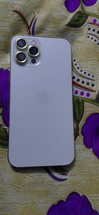 آيفون ١٢ برو ماكس • ١٢٨ • بطارية ٨٥