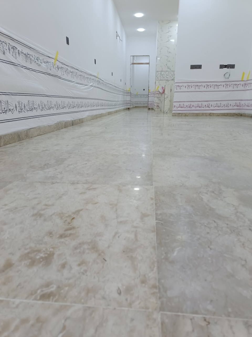 جلي موقعي جميع انواع الارضيات كاشي مرمر بورسلين سيراميك صبه  🤍🔥 بأسعار مناسباً جدأ للستفسار    *********** يتوفر واتساب الكادر في الانتضار ❤🤍🔥***********

