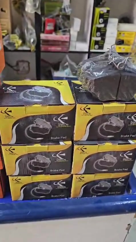 السلام عليكم ورحمة الله وبركاته
جماعة الرينو لوكان يدللون علينا 
توفر عندي ٣ انواع من الدسكات الأمامية للرينو لوكان ومثل ما موضحة بالفديو والاسعار مالتها.
مع تحياتي الكم محلات اليُسر لأدوات الرينو 
العنوان بغداد الكرادة شارع الصناعة 
*********** .
تتوفر لدينا خدمة توصيل لجميع المحافظات
