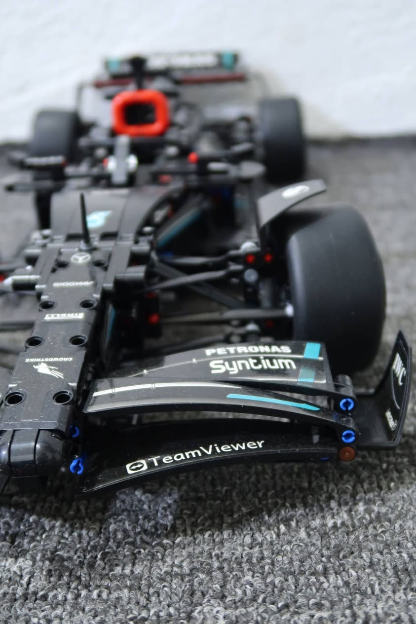 سياره مرسيدس
يوجد قطعه مركبه وقطعه غير مركبه 
سعر القطعه 25 الف  
حجم كبير


**إذا كنت صاحب هذا الإعلان وتريد حذفه لأي سبب، رجاءا أرسل رسالة إلى الدعم الفني**