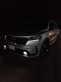 للبيع فقط كيا سورنتو 2022 LX نص فول وارد أمريكي بجم كبس خلفي كذالك محر...