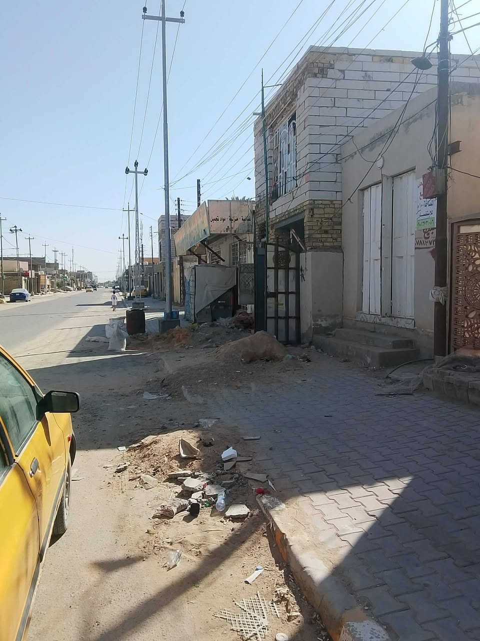 بيت ومحل للبيع في حي العسكري شارع ٣٠ الفرع العام المجاور لجامع زين العابدين مجاور ورشه الثقه للتبريد طابو صرف ١٠٠ متر للبيع غرفتين وصاله كبيره ومطبخ وحمام ومحل كبير سعر ٧٥ واتساب ***********
