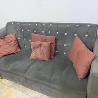 قنفتين • كراسي نظيفات • طاولة طعام