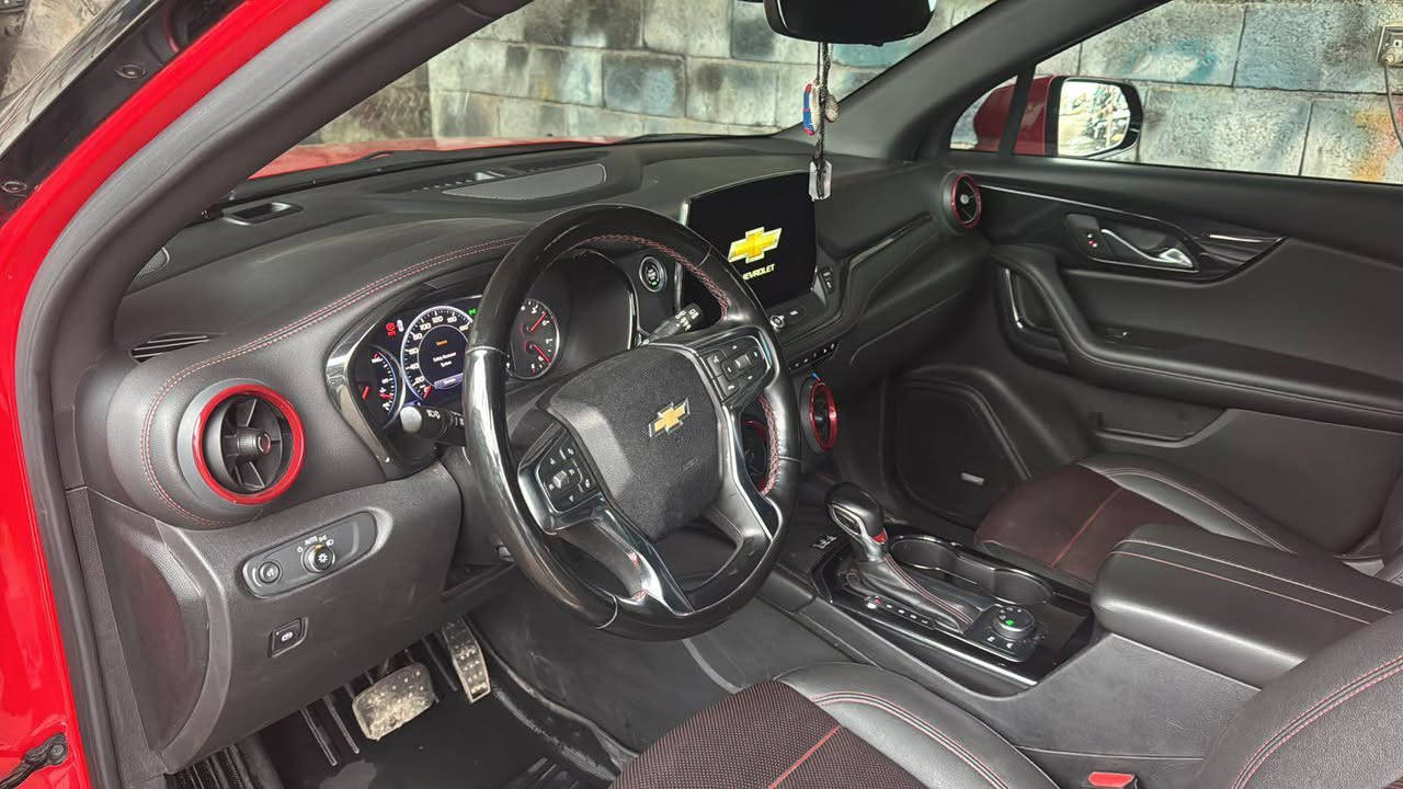 يالله/السلام عليكم عندي شوفرليت بلايزر  (موديل23) فول ضرر فقط شبر بونيت  سياره رقم اربيل 
السياره جديده خير من الله ماشيه 66000المواصفات👇🏻
👈مكينه جبيره 6سلندر3600 حجم
👈شاشه كبيره
👈كامره خلفيه
👈كشنات جلد
👈تبريد مركزي 
 
👈لد نهاري امامي وخلفي
👈رادار امامي 
👈رادار خلفي
👈قياده ذاتيه 
👈تحديد مسار 
👈5 كامرات محيطيه
👈شحن واير ليش
👈بصمه ابواب وبصمه تشغيل عن بعد
👈مكان السياره كركوك 
👈الاتصال والاستفسار
***********
*********** كركوك, العراق
