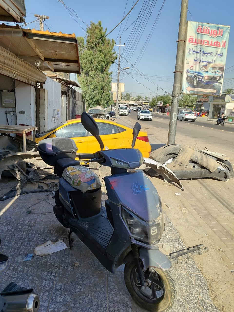السلام وعليكم دراجه شجن باب اول بيها عطل بسيط متاخد شحن
الدراجه كدامكم سعرها 275 
مكاني بغداد الدوره يا وياها شاحنتها الاصليه 
رقمي ***********
