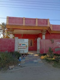 بيت • قرب مدرسة بغداد • ٢٠٠م