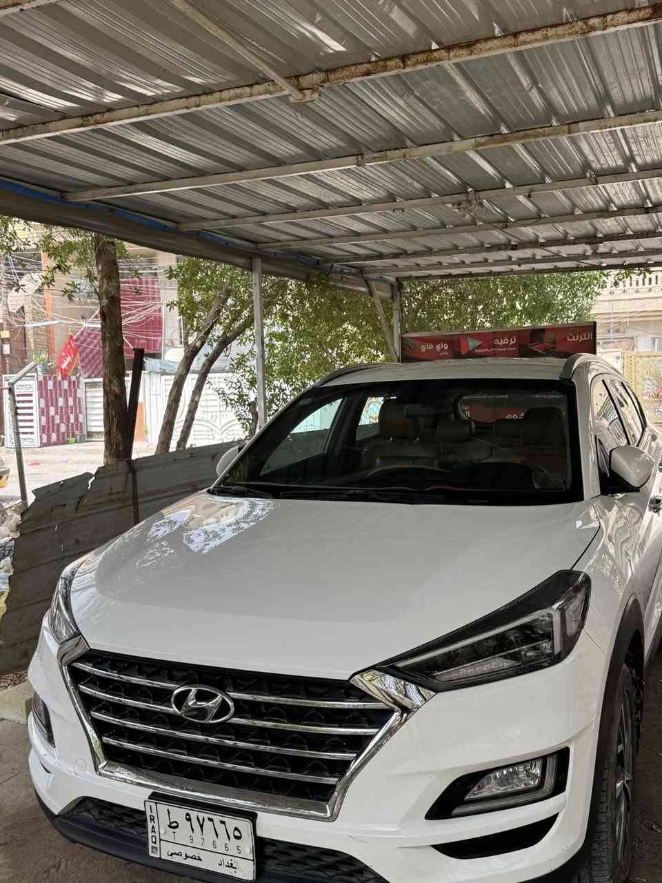 السلام عليكم توكسان 2019 خليجي مكفوله عدا بارد اقل الشبر بالباب وطخه زغيره بالجاملغ الخلفي مواصفات
لايت خمس عدسات
اشاير بالمري
بصمه 
محرك 2000 دوش 
حساسات امامي خلفي
شاشه كبيره
كامرا خلفيه
انظمه قياده ثلاث وضعيات
مانع انزلاق
تبريد قطعتين
الكراسي الاماميه كهرباء
سنويه 2029
كشنات جلد
سياره ماشيه 79000
السعره 195وبيها مجال
العنوان بغداد الامين الثانيه
***********
