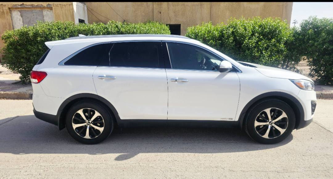 السلام عليكم سورنتو وارد امريكي
صور الحادث مرفقه بالمنشور
موديل 2018 / اللون ابيض 
رقم بصره ابسمي تحويل ثاني يوم
6سلندر  7 راكب  3 قطع تبريد
بصمه تشغيل + وبصمه ابواب 
شاشه كبيره + كامره دواره اصلي
 3 انضمه قياده + مري ترحيب 
الباب الخلفي كهرباء + لادار جانبي 
كشنات جلد كهربائي 
الكشنات الاماميه تدفئه
تحكم ستيرن جهتين 
بردات خلفيه اصليه
حساسات خلفي
اربعه جام اوتو + اشاير بالمري
السعر 183
رقم الهاتف / ***********
العنوان / البصره / 5ميل
