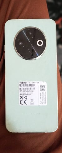 تكنو سبارك 30 • ٢٥٦/٨ • شاشة مبدلة