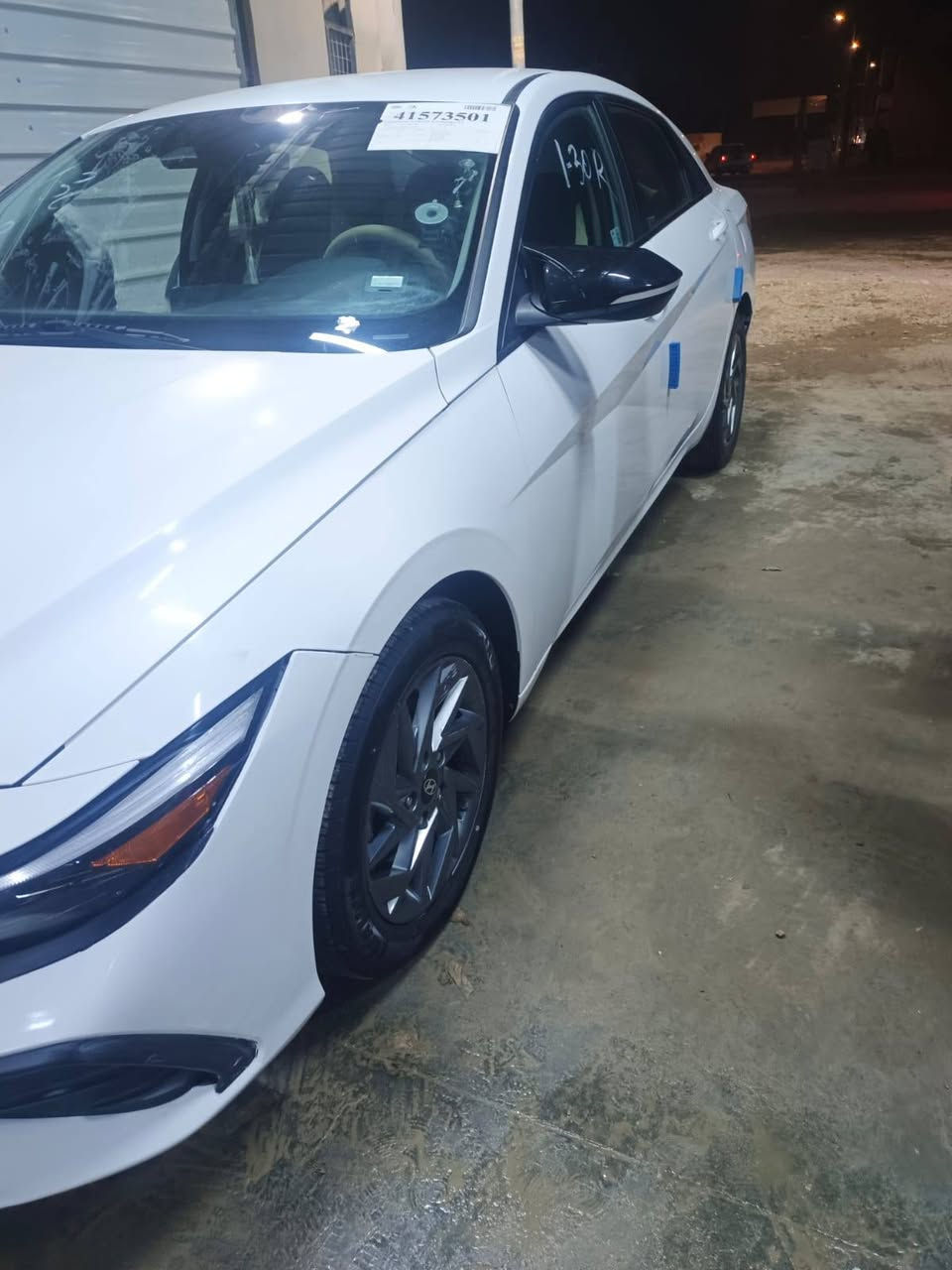 السلام عليكم ورحمة الله وبركاته من رخصة لادمن المحترم لانترى موديل ٢٤فول عدى الفتحه السياره جديده بمعنى الكلمه بدون رقم ترقم جميع المحافظات بدون صبغ ولاتبديل فقط بارد بلجاملغ الخلفي حتى تكحيل ماصربيه السياره ليبل واحد صورالحادث بلمنشور لبيع اومرواس  ***********
