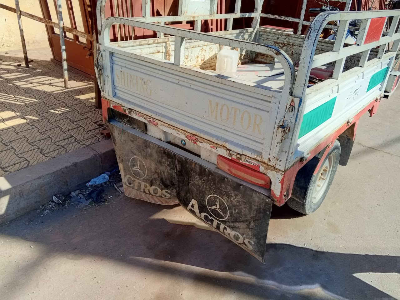 سلام عليكم شباب ستوته موديل 22 بيه سنويه  واهاي صوره كدامكم اني مكلف بل نشر سعرها 2200 رقم صاحب الدراجه ***********
