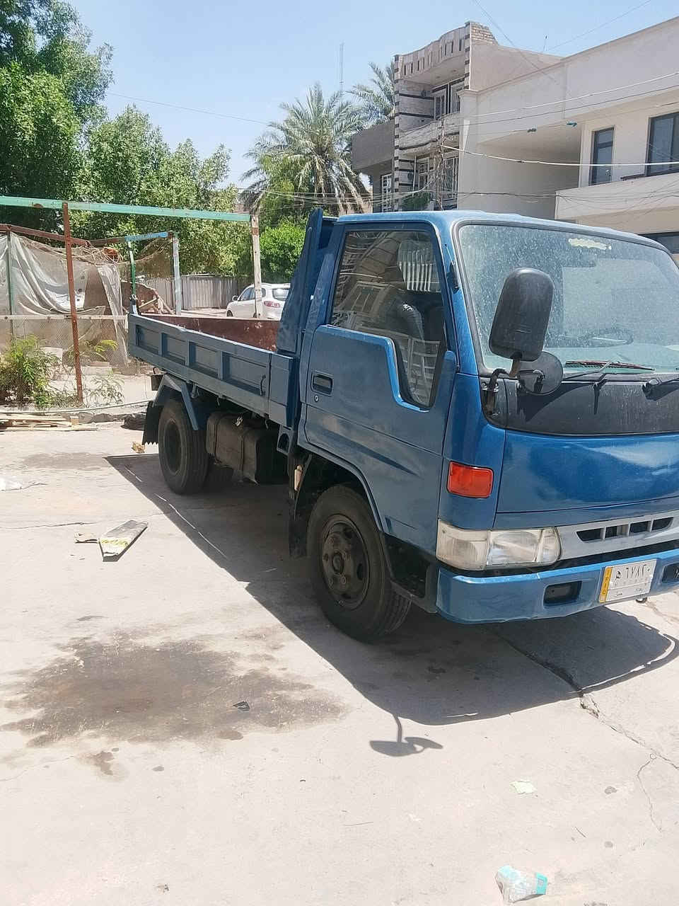 السلام عليكم للبيع سيارة رأس الثور قلاب فوق الهوزن مكفوله كفاله عامه رقم بغداد هاتف ***********
