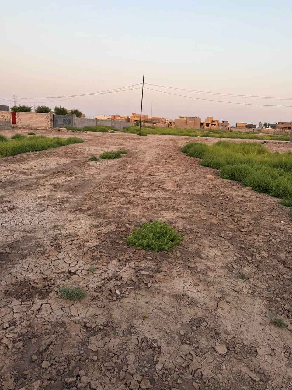 #عرصه للبيع

حي جامعه. قريبه ع مجمع حيدر حجي هندي 

مساحه 200 م 
الاستفسار ع رقم ***********
