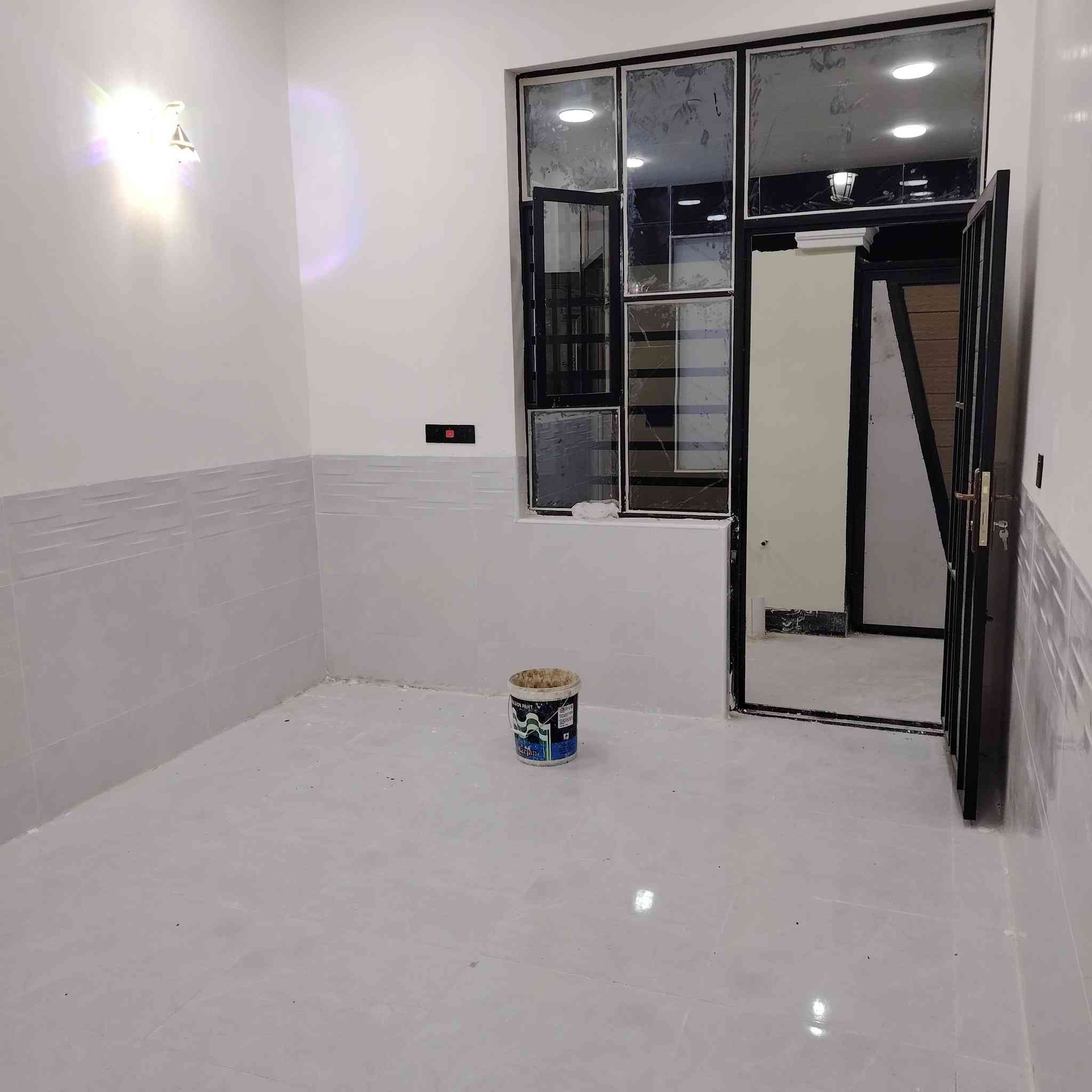 يالله بيت البيع المساحه 100متر حي النداء وره سواق لاميرات قريب على شارع مجمعات ريسي ثاني فرع عن شارع طابق واحد السعر خاص ***********وتساب وتصال ***********
