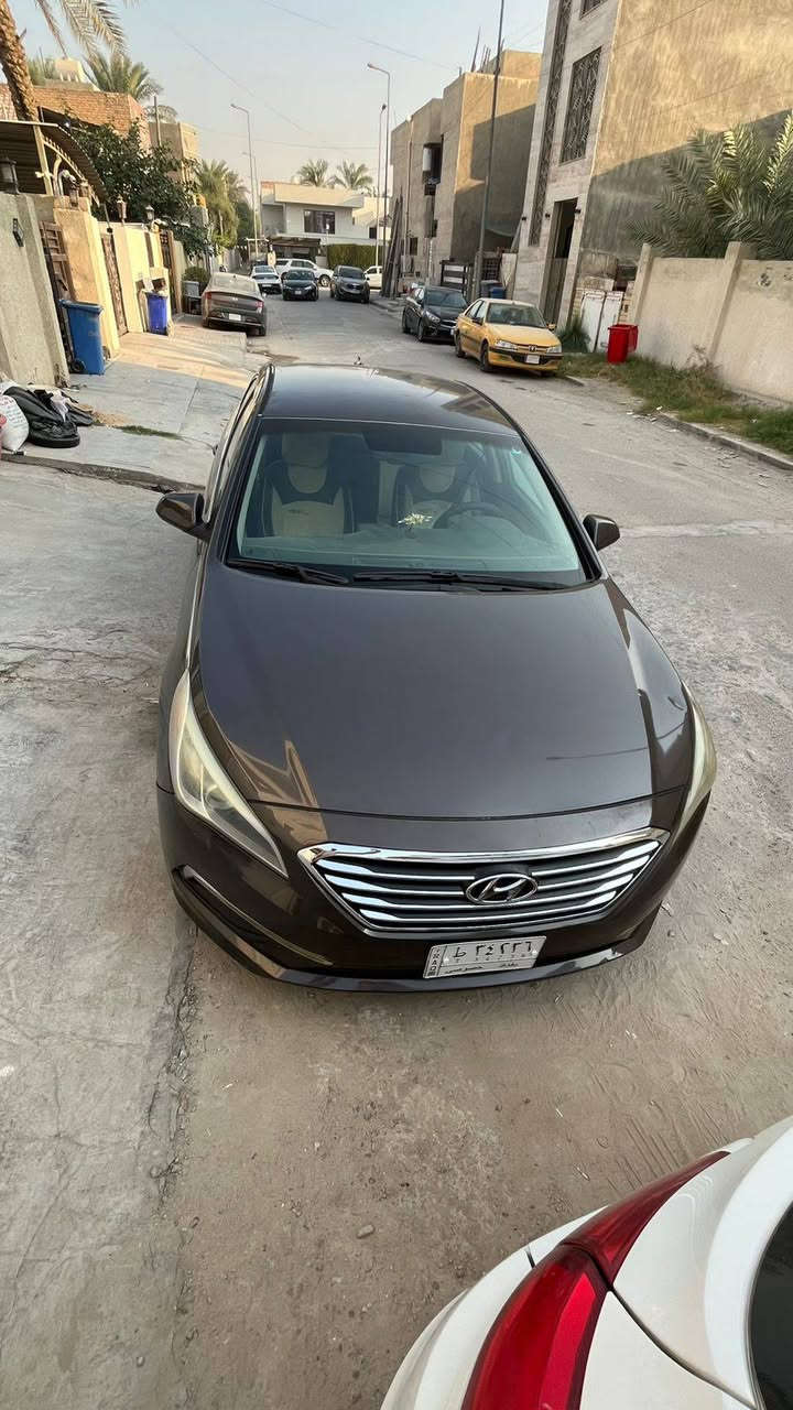 السلام عليكم
سوناتا 2016 وارد امريكي محرك مكفول كير مكفول شاصي مكفول
 مواصفات عادية شاشة ٣ انظمة قيادة تحكمات ستيرن 
طابة كلين لل عراق بس دعامية شايلهة و هنا بل عراق بيهة جاملغ البصف السايق و الخلفي فقط بارد بدون صبغ صور السونار بل منشور السيارة كلهة ليبل واحد 
السعر 125 و بيهة مجال بسيط 
مكاني بغداد اليرموك 
الرقم ***********
