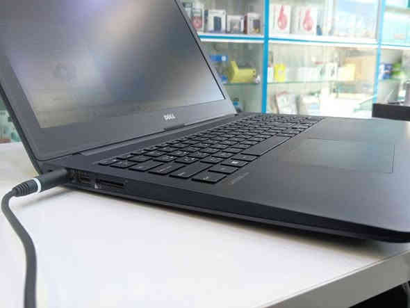 لابتوب ديل مستخدم للبيع 
نضيف خالي من اي عطل او خلل 
انطي بي ضمان اسبوع كامل اذا طلع بي خلل او عطل يرجع 

مواصفاته 
المعالج كور اي 5 الجيل الخامس
الرام 8 GB 
الهارد 256 GB SSD
حجم الشاشة 15.6 انج 
بطارية من 2الى3 ساعة 
وانطي بيه ضمان ساعة فمافوق 
ملحقاته شاحنه الاصلية فقط
العنوان كربلاء المقدسة الحر 
رقم الهاتف ***********
متوفر توصيل لكل العراق 5 الف 
سعره 150 الف فقط (السعر نهائي) كربلاء
