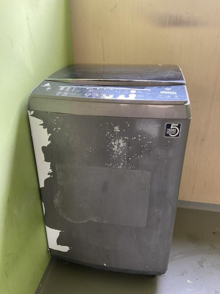 لبيع ب50 تشتغل  مابيها شي بس بل تجفيف لزم دوس الدكمه مال تجفيف
***********
