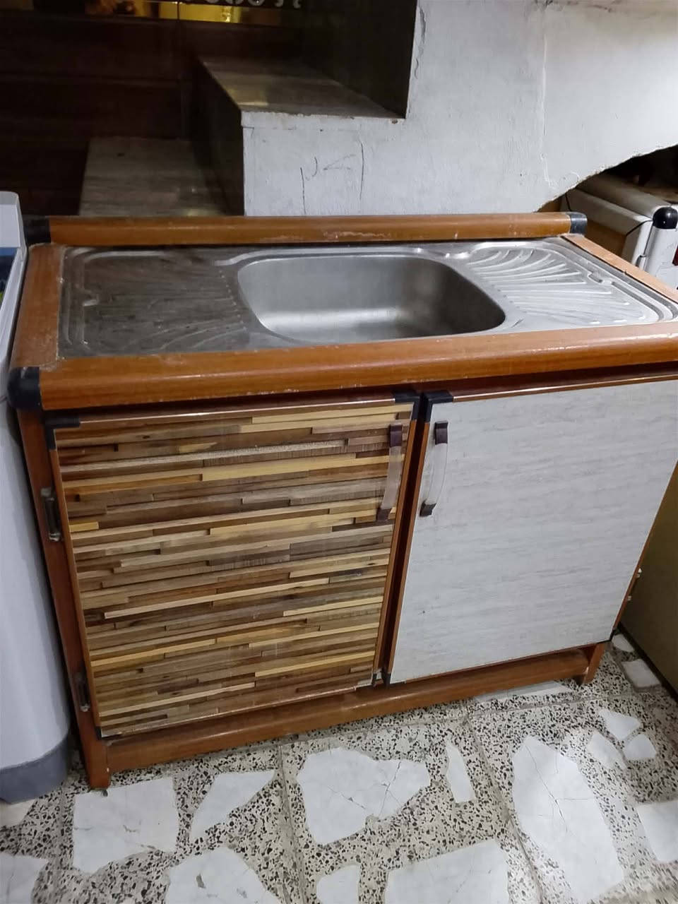 اغراض بيت نضيفات جدا مستعجلين على بيعتهن باسعار مناسبةمكاني حي الجهاد الاستفسار خاص او على واتساب 
***********
