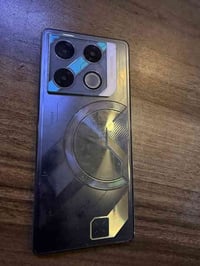 نضيف • ٢٥٦ • شاشة144Hz