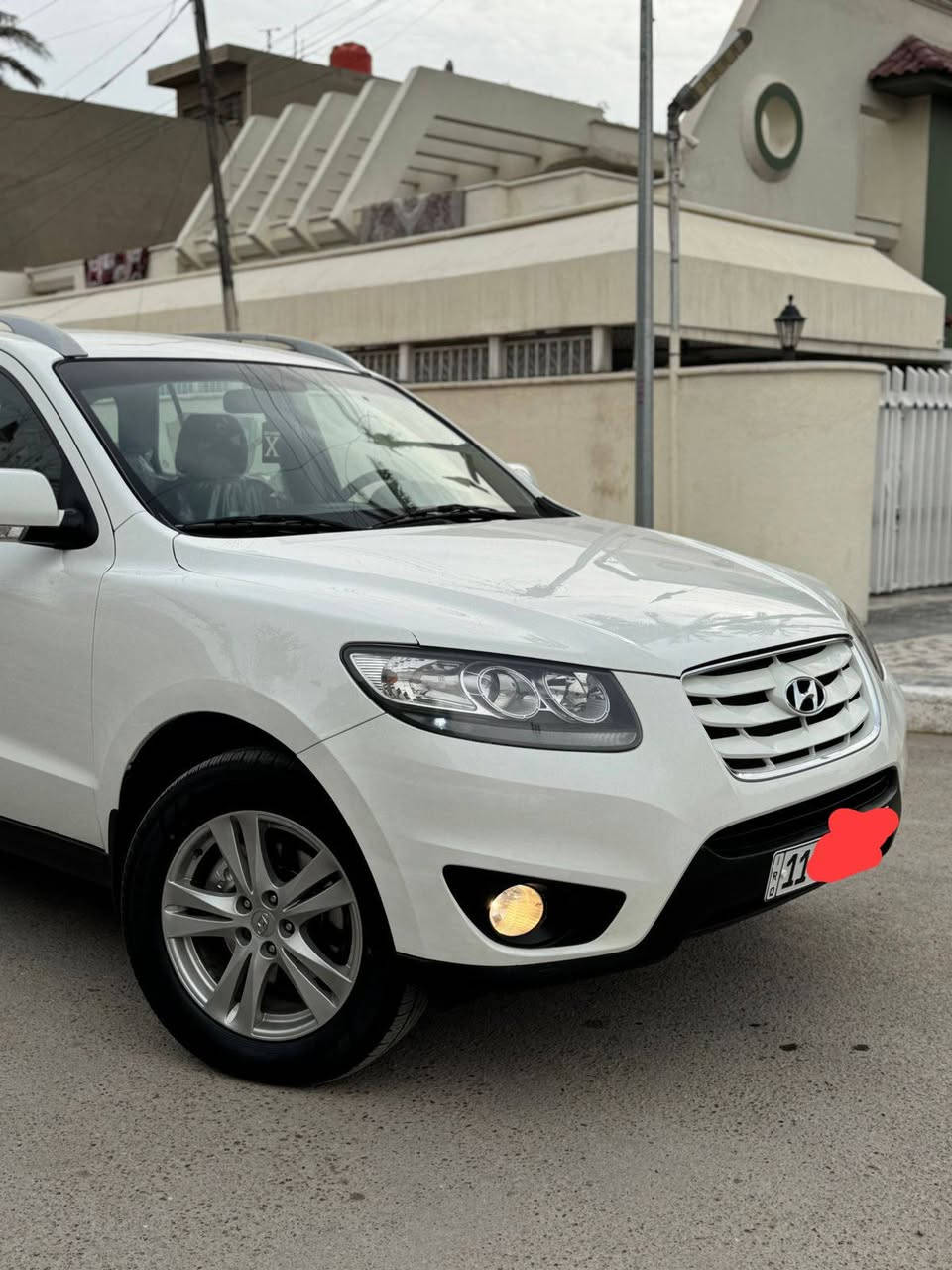 هونداي سنتافيا موديل 2012 خليجي شركه عامه
6 سلندر ٣٥٠٠ 
7راكب 3 قطع تبريد شاشه المس واكس بلتوث يدات نيكل كامرة حساس خلفي 
فور ويل 4x4 مري شفط شاير تحكم ستيران ثلاجه 
كير محرك مكفول وضع شركه تخم تاير جديد 
مكفوله من صبغ بلستك حديد من شخط وبارد 
بسمي رقم بغداد نكليزي 
حاكيه شاشه نارة داخليه 
مكان بغداد تلفون ***********
