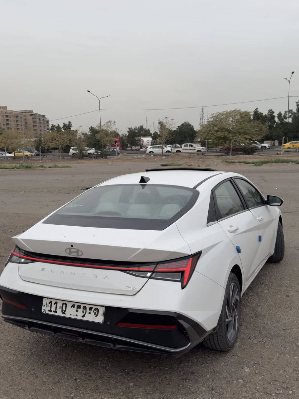 السلام عليكم
للبيع هيونداي النترا خليجي الشركة الدولية  2025 محرك 2000 دوش ماشية 35 الف كيلو 
السيارة كفالة عامة عدا طخة بالباب عكس السايق 
السيارة فول مواصفات 
🔷 المواصفات :- 
1- فتحة سقف 
2- شاشة + گيچات ديجيتال 
3- مود درايف 4 انظمة قيادة ( نورمال + ايكو + سبورت + سمارت )
4- كامرة خلفية 
5- حساسات امامي خلفي 
6- قطعتين تبريد 
7- شاحن لاسلكي 
8- لايتات امامية Led 
9- بك لايت Led متصل 
10- مرايات شفط + اشارة بالمري 
11- نظام ترحيب عند التشغيل
12- تايرات 5 ويل كب 
13- دخول ذكي السايق والراكب 
14- بصمة تشغيل
15- تشغيل عن بعد
16- فول تحكمات ستيرن + مثبت سرعة 

السيارة ماشاء الله ترايها شرطط زيرو تبريد ثلج ❄️ السيارة باسمي شرط سنوية 2030 هزة  كلة جديد ارقام بغداد الدولي تحويل ثاني يوم 
السعر 185 وبيها مجال وماكو 2025 خليجي بهل سعر
للتواصل *********** متوفر واتساب
