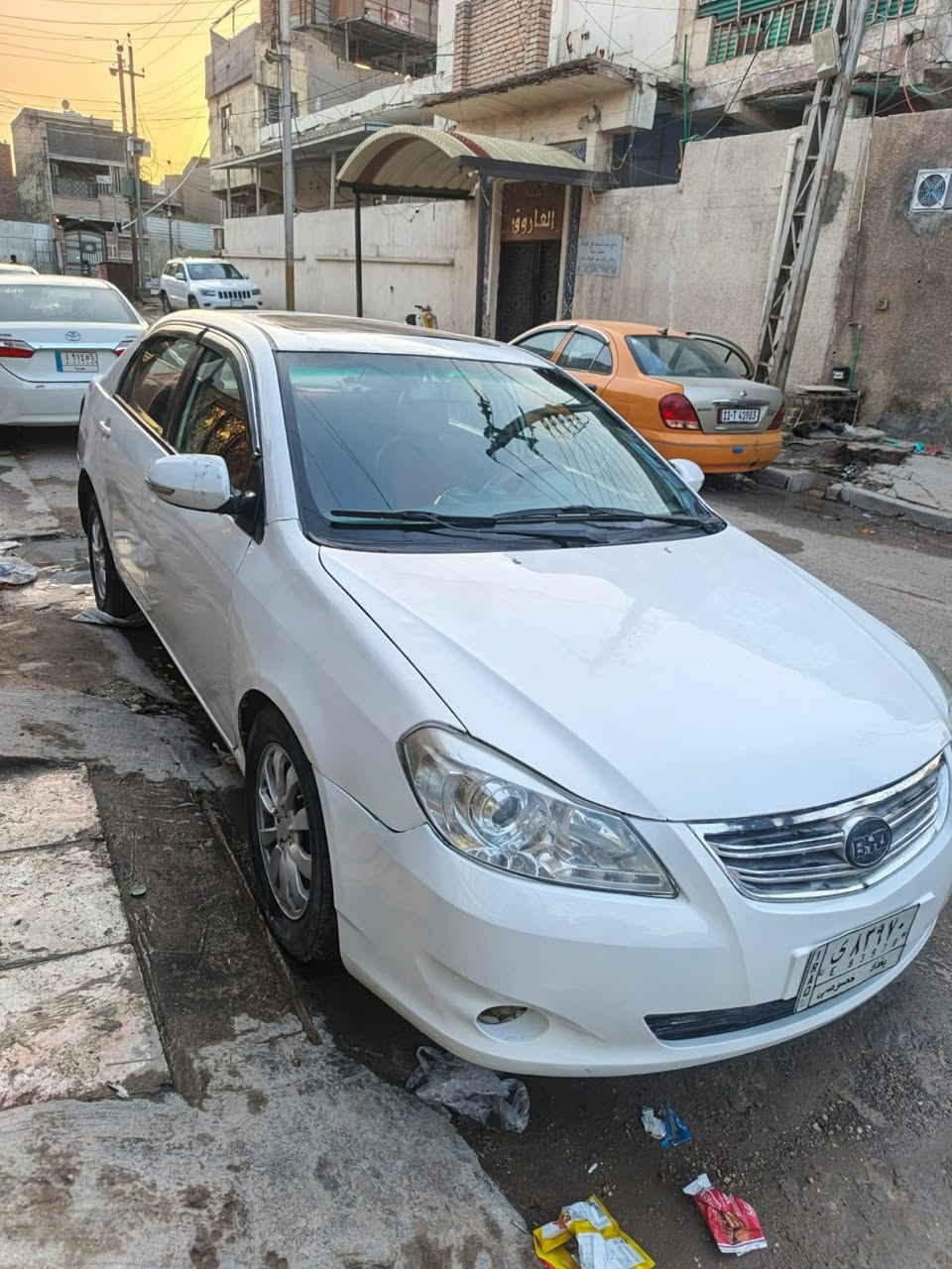 السلام عليكم بي واي دي ١٣ ج٣ للبيع سعره ٤٠ ورقه عنوانه بغداد مدينه الصدر ***********
