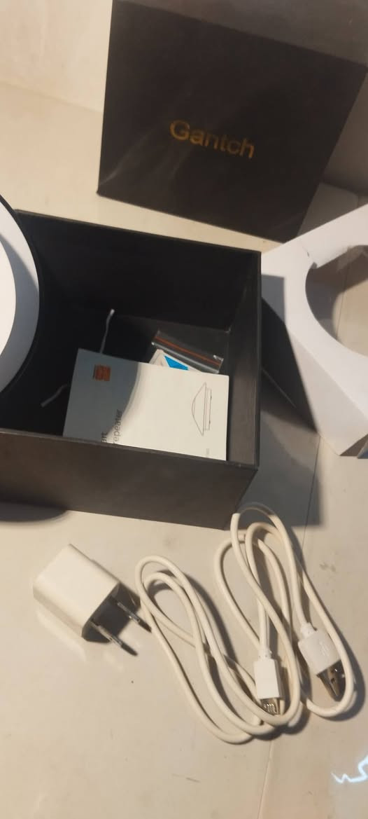 جهاز تحكم عن بعد ذكي يعمل بتقنية الأشعة تحت الحمراء عبر الـ Wi-Fi، ويتميز بالتالي:
التحكم الذكي: يتيح لك التحكم في الأجهزة التقليدية التي تعمل بالأشعة تحت الحمراء (مثل التلفاز، التكييف) عبر الهاتف الذكي.
توافق واسع: يعمل مع منصة Tuya الذكية، مما يسمح بدمجه في منظومة المنزل الذكي.
إعداد سهل: يأتي مع دليل بدء التشغيل لتبسيط عملية التوصيل والإعداد.
تطبيق مخصص: يمكن إدارته بالكامل من خلال تطبيق الهاتف الذكي المرتبط بـ Tuya.


**إذا كنت صاحب هذا الإعلان وتريد حذفه لأي سبب، رجاءا أرسل رسالة إلى الدعم الفني**