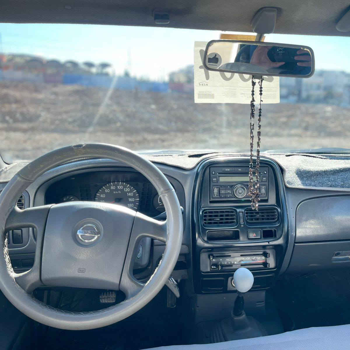 نیسان پیکئاپ 2004 
تەبرید و پاوەر مەکینە کابرێتەر
سەنەوی تا ٢٠٢٩ تازەیە بە ناو خۆمەوەیە 
دەرگای کابینەکەی
 لەسەر ساغی بۆیاخ کراوە 
کامل جاهیز پێش و پاش بێ تەقەو ڕەقە
 بەرگە کوشن و بەرگی گاعی تازە تێگیراوە 

سعر : لە کۆمێنت داوای بکە ڕاستەوخۆ بۆت دێت 🤖 

پۆڵیش و قەڵەم کاری کراوە
 دینار مەسرەفی نیە

ژمارەی خاوەنەکەی 
***********
وەتسئاپ
