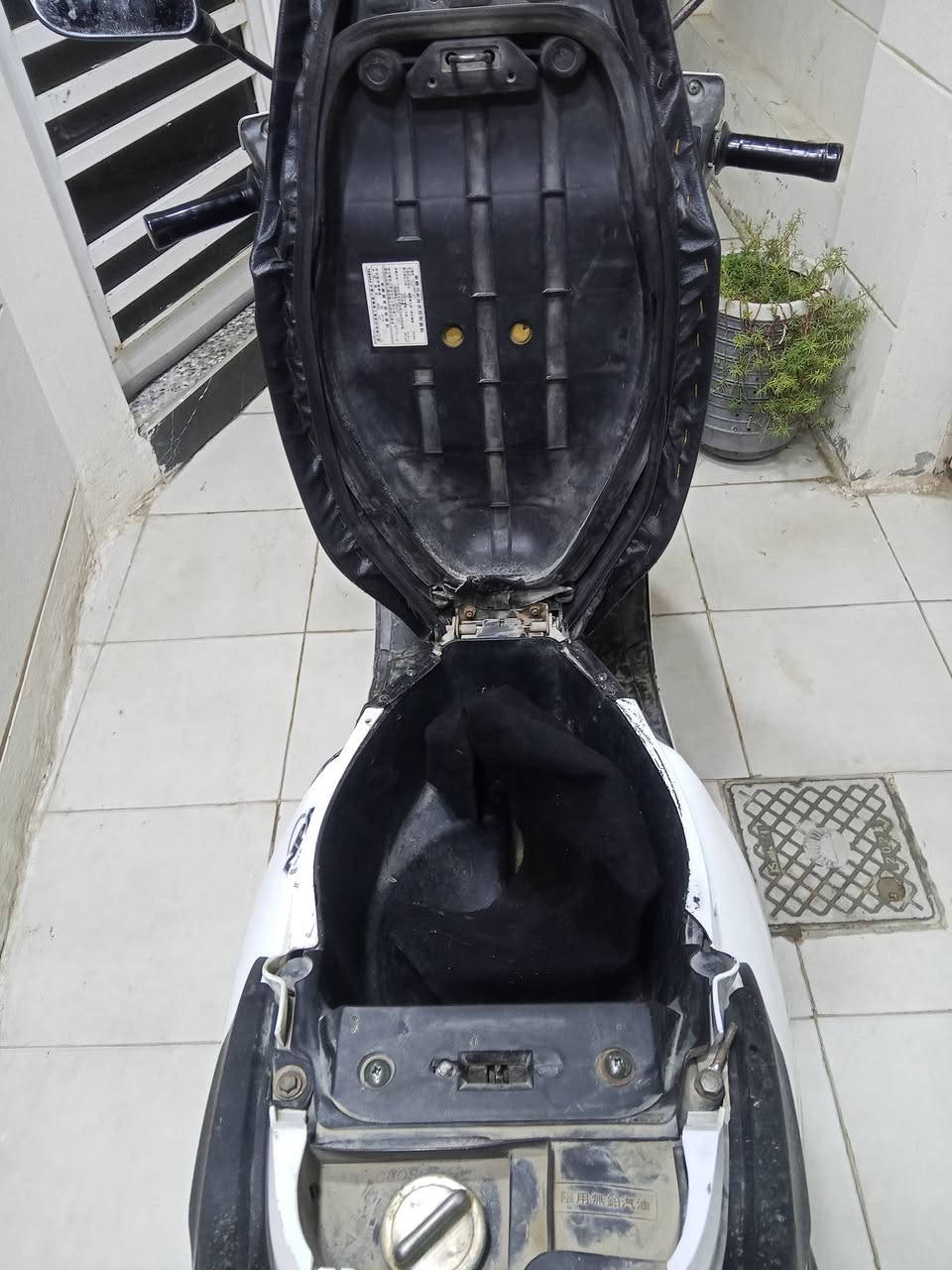 للبيع السعر 300 مكاني حله دراجه كامله كهربائية كامله سلف هندر م*********** اتصال فقط
