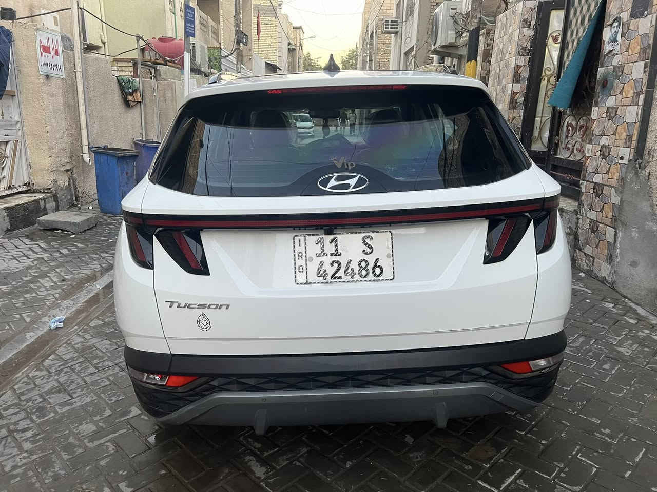 السلام عليكم توسان خليجية فول الفول موديل 23 مكفول ماشيه 45 الف بعدها على وضع الشركة 
اهويه بيها موصفات ماكو داعي اذكرها فول 
لستفسار على هذا الرقم 
***********
