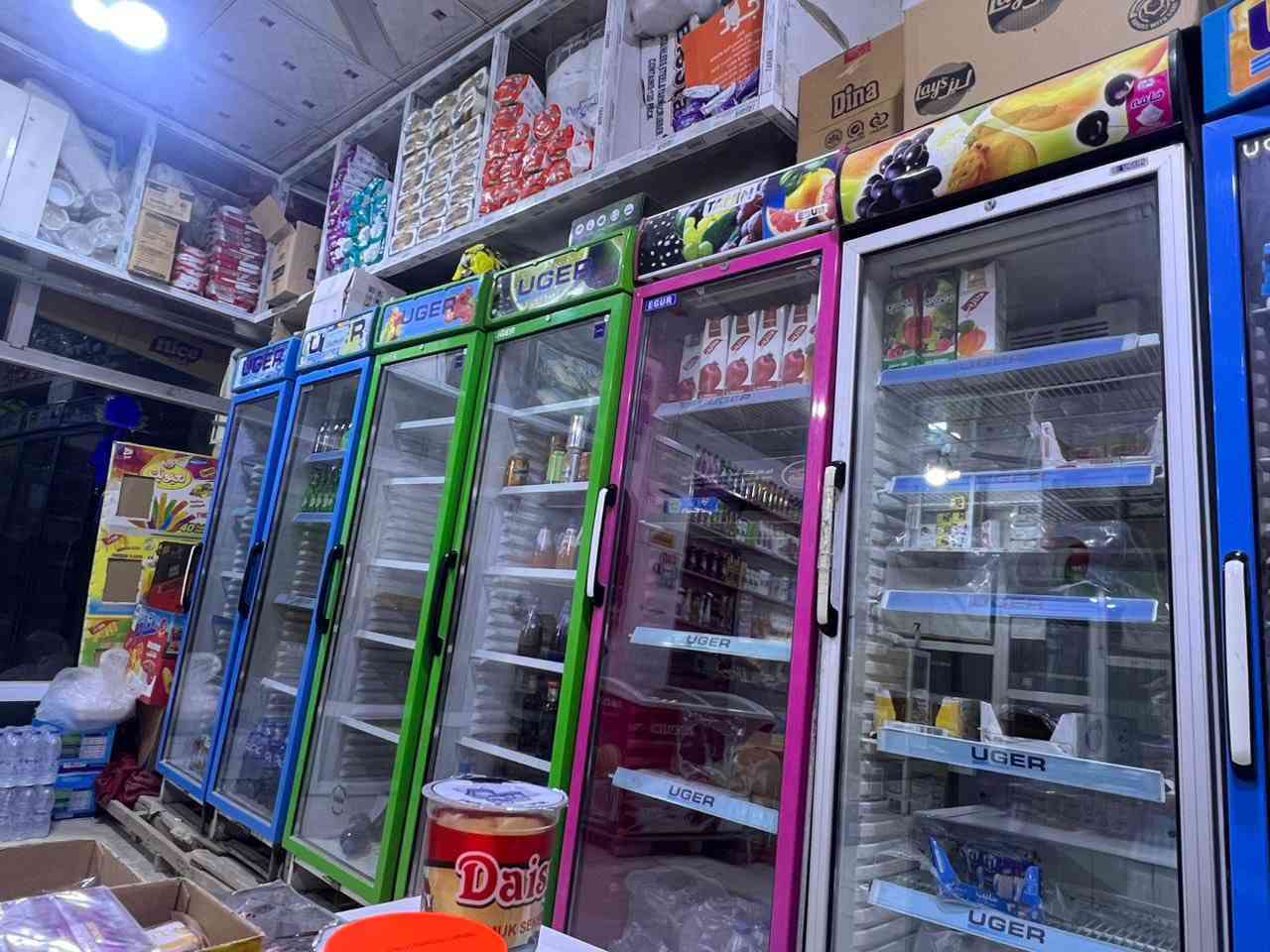 محل للبيع حي الشهداء قرب مدرسة فيض التقى للاستفسار ***********
