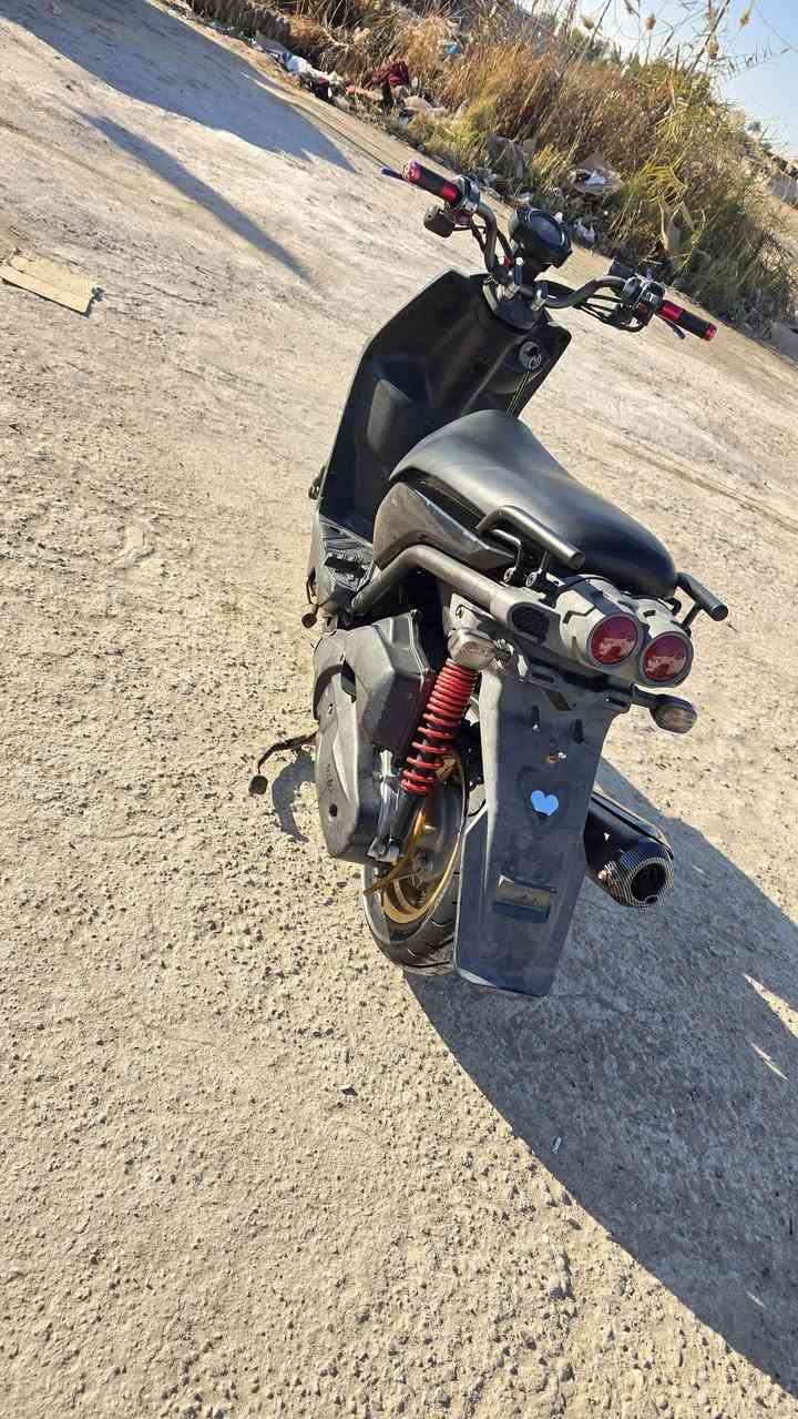 السلام عليكم سكنس جبلي 2014 للبيع  ختم واحد ويه لمكينه   تخم تايرات جديد اشاير شغاله كلوب زنون عالي ناصي  دراجه نضيفه كلش   كدام عينك مكاني حله مركز مو شراي لا تجي فدوه اروحلك رقمي ***********
