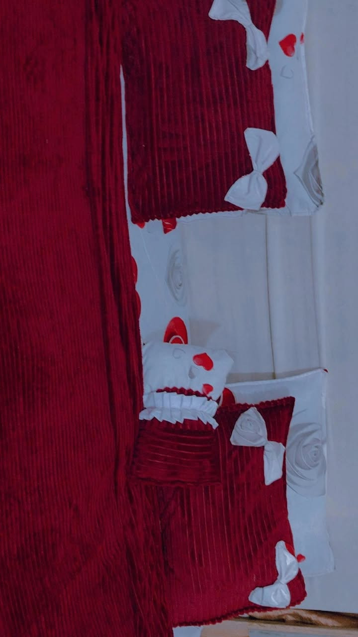 فرشه عيد الحب
تتكون من 6قطع 
تفيدكم بعيد الحب وبعد عيد الحب يعني ثنين في واحد 
تحتوي على 
4وجه مخده 
1كوشايه ممليه ع شكل جوكليته 
فرشه لاستيك اربع جهات وتلث جهات كشكش
وغطوه جميله انيقه بلون مميز 
 وين تلكون هيج جمال وترتيب فرشه متعوب عليها وتوصيل هم مجاني وبيع مباشر ❤😍
@إشارة 
الاصدقاء


**إذا كنت صاحب هذا الإعلان وتريد حذفه لأي سبب، رجاءا أرسل رسالة إلى الدعم الفني**