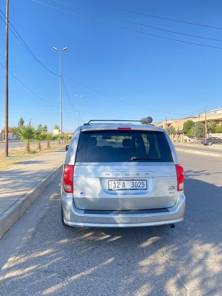 دوج كرفان كراند ٢٠٠٨ محرك ٣٣٠٠ مصبوغه عام ومحدث٢٠١٣ تبريد ٣ قطع تاير جديد طخم جيد جدا السيارة رقم نينوى دولي مشروع وطني واني صاحبها الشرعي السعر دفتر وخمسة وبيها مجال ***********مكاني الموصل
