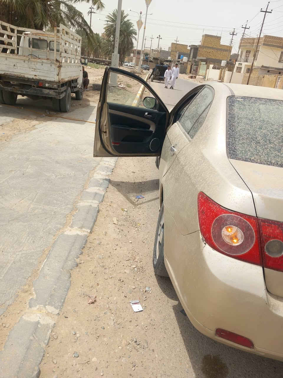 ***********شوفر امريكي موديل ١٣ هزه جديده 
مكينه وكير كامري 
حداد طخم تاير كهربائيات كلها شغاله 
لايت زنون 
نقصها فقط تبريد 
سعر ٤٧
مكان شطره 
***********
