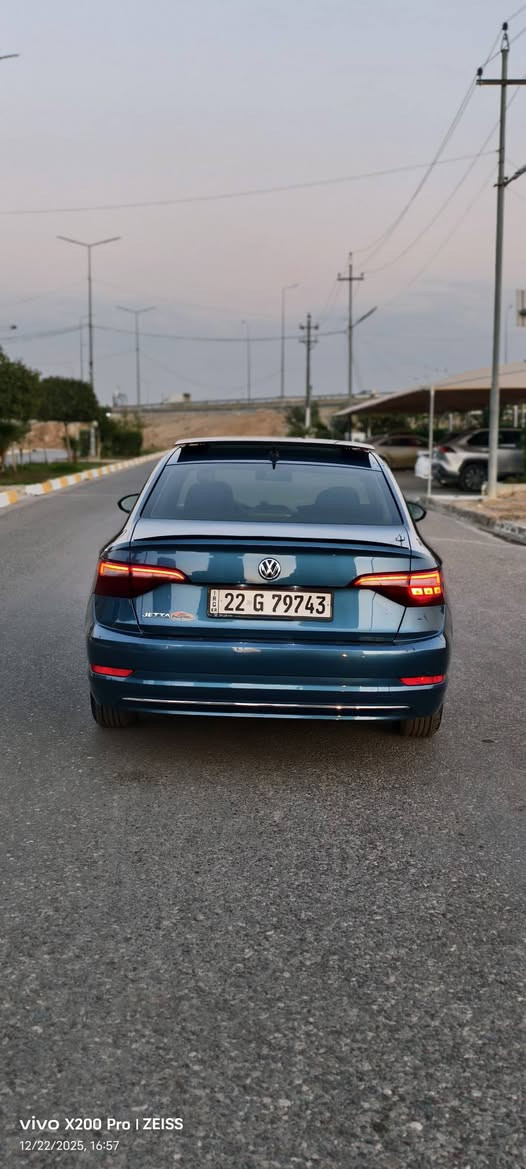 Volkswagen jetta 2021 SE
مودێل:2021
مکینە:V4 turbo 1.5
ماوەی رۆیشتن:96000 mile
پانۆراما
شاشە گەورە
ویل 17
کوشن گەرمی
رادار
برێک بەصمە
بەصمە
گێر سپۆرت

بۆنید سبوخە بێ ژوورەوە و بێ ئێربگ

 رقم شاصى 3VWC57BU8MM01527

ژمارەی مۆبایل *********** أربيل, العراق
