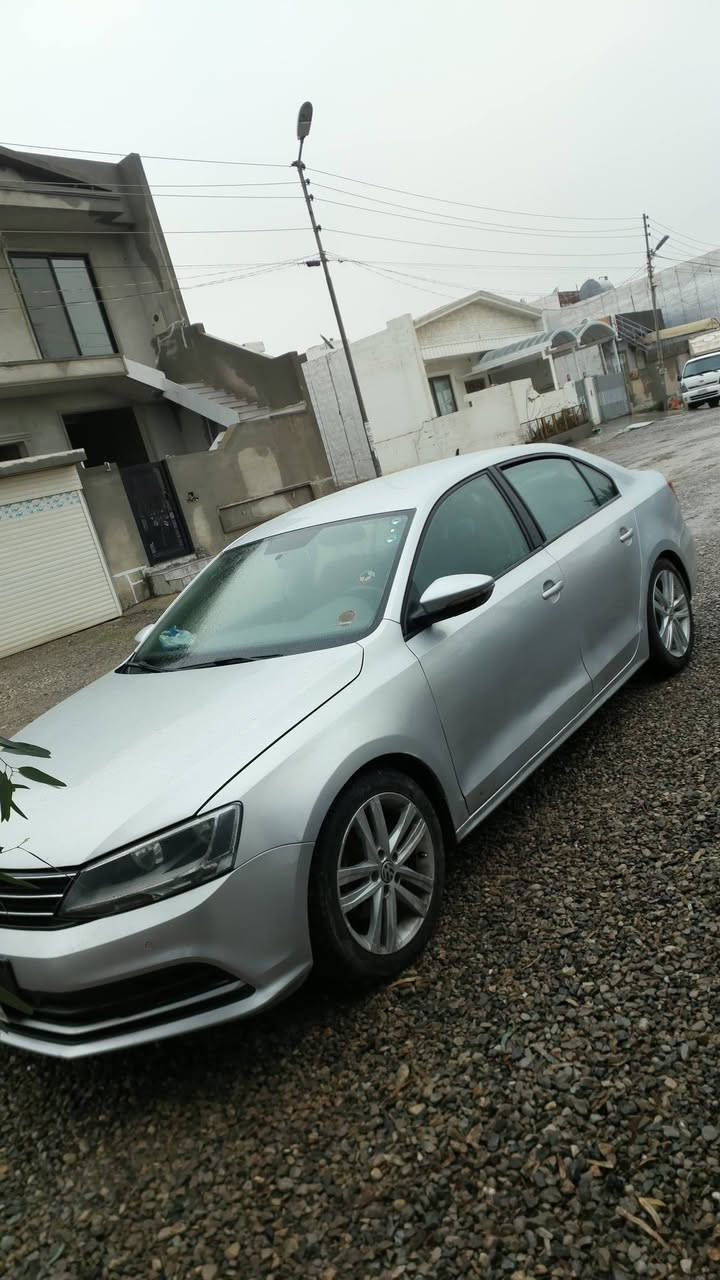 جيتا خليجي 2015
پارچەی هەیە لەگەل بۆنیت و سندوق ٣
گێرو مەکینە بەشەرت
124,000km ڕۆیشتووە  

سەنەوی و ژینگەو ڕێگەو بانی بەناوی خۆمە نوێیە تاکوو ٢٠٢٧ 
ناونیشان / ڕانیە
ژمارە تەلەفۆن/
0751 127 50 49
