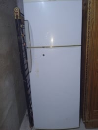 ثلاجه للبيع نضافه فول اجمد السعر عل خاص الرقم 07748838621