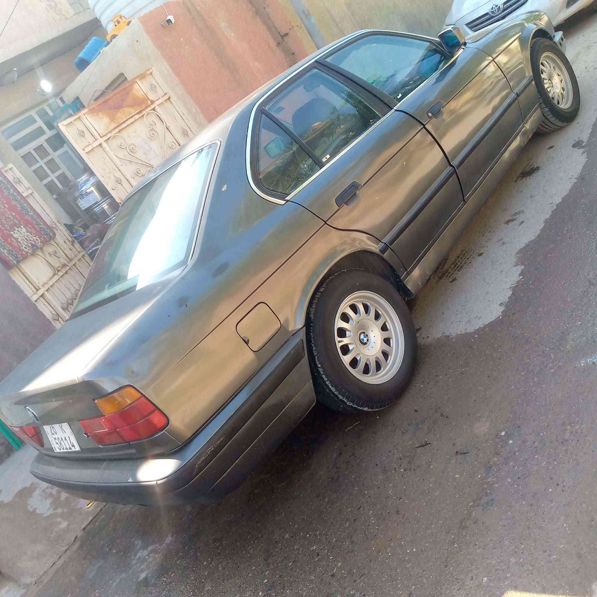 سياره موديل 90 حجم 525 مفتوح اوتماتيك رقمها صلاح الدين مشروع وطني مكفوله من ضربه كهربائيات شغاله  تخم تاير لون رصاصي مكينته خير من الله لاتنقيص ولاتبخير بس غرفته يرادله دوشمه ضمان تروح للبصره ويرجع
مكانها اديالى


**إذا كنت صاحب هذا الإعلان وتريد حذفه لأي سبب، رجاءا أرسل رسالة إلى الدعم الفني**