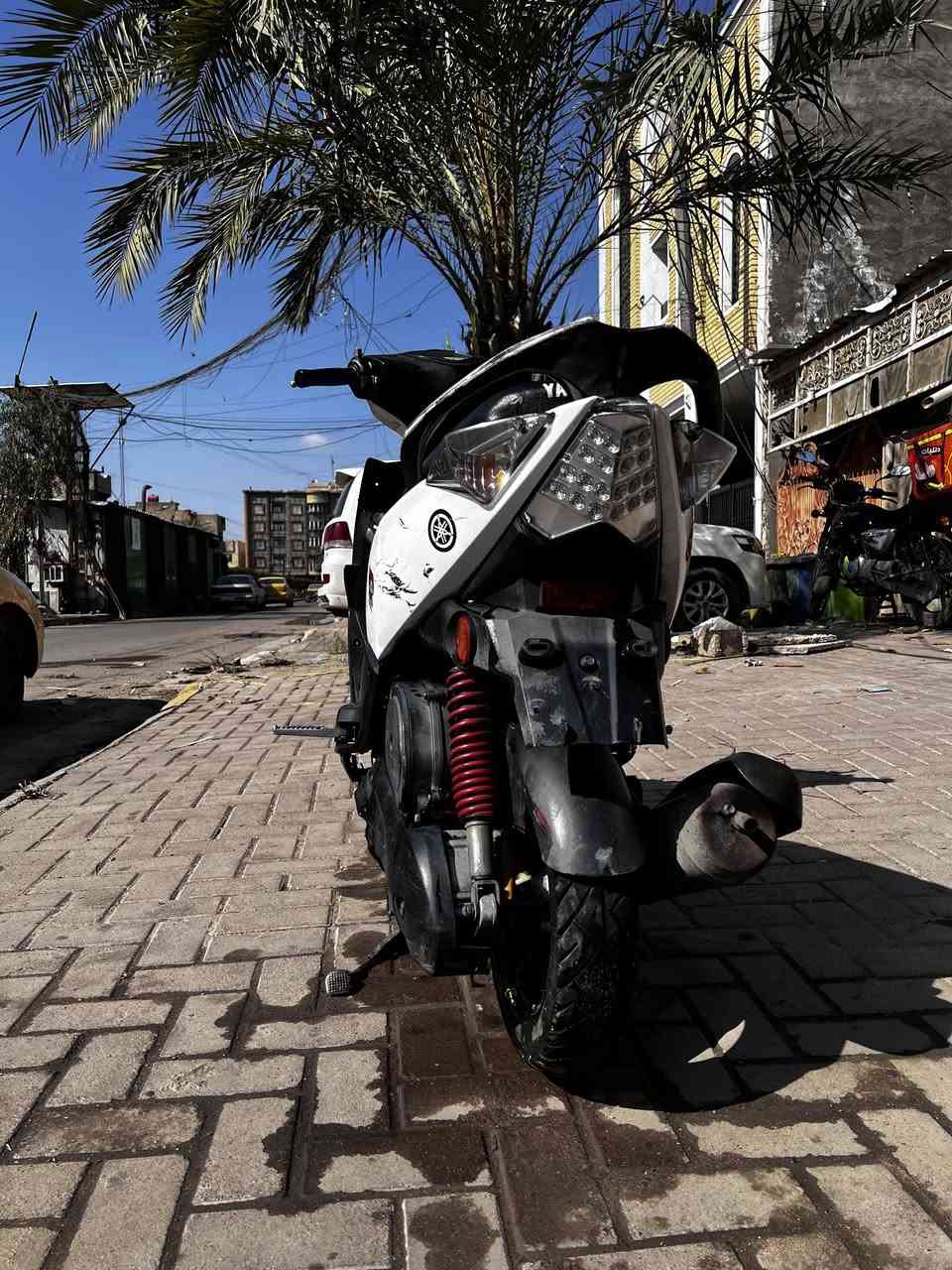 السلام عليكم ماكس مضلع حديث للبيع الدراجة كفالة بعدهي زيرو نقصهة بس بجم اللحية مالتهة برتقالية موجودة والترايش موجودات بس ما شادهن الدراجة رايدهة ب600وبيهة مجال للأسفسار واتساب***********وبل عافية عل ياخذهة
