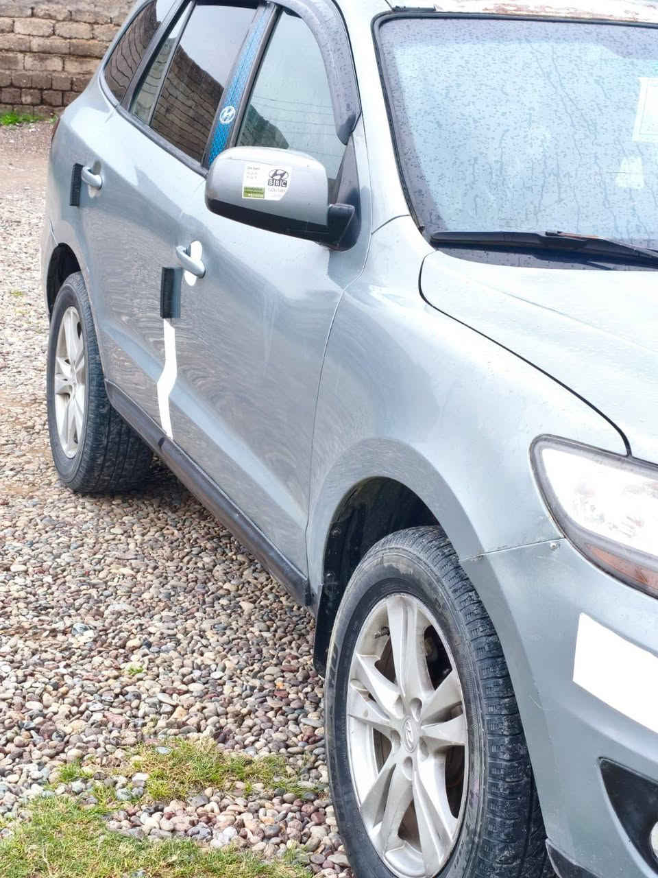 سلام عليكم سنتافي للبيع موديل 2008 وارد امريكي 
كير شرط 
محرك شرط 2700
السياره فول جاهزه من كلشي مال بيت 
شرت التحول 
بيها 3قطع ابيع حزام 
سعر 95,وبيها مجال للشراي محتاج اريد ابيعها 
رقم الهاتف ***********
